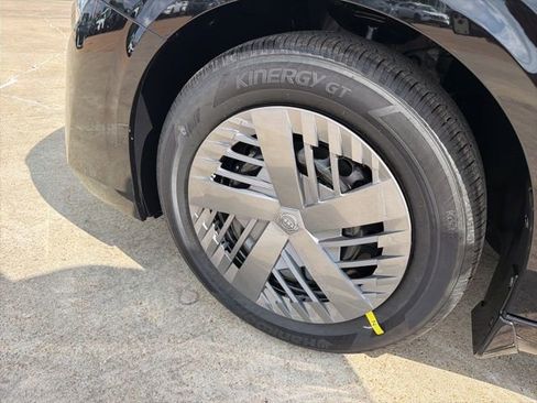 New 2026 Nissan Sentra SV FWD image 8