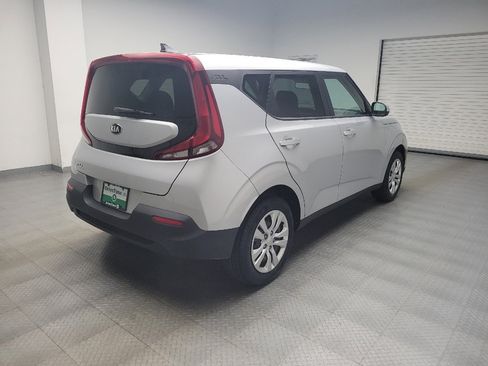 Used 2020 Kia Soul LX FWD image 9