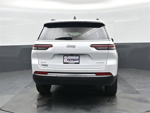New 2025 Jeep Grand Cherokee L Laredo image 5