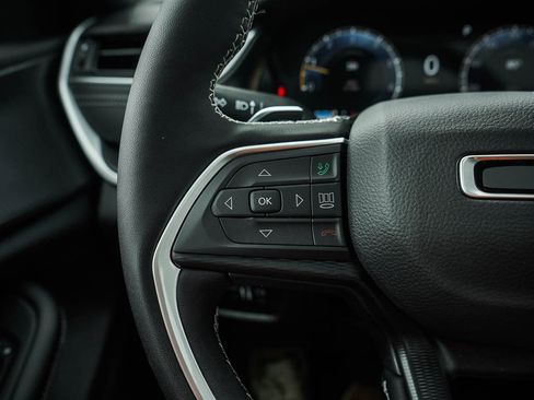 New 2025 Jeep Grand Cherokee L Laredo image 21