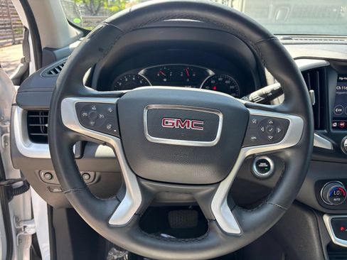 Used 2024 GMC Terrain SLT AWD/4WD image 30