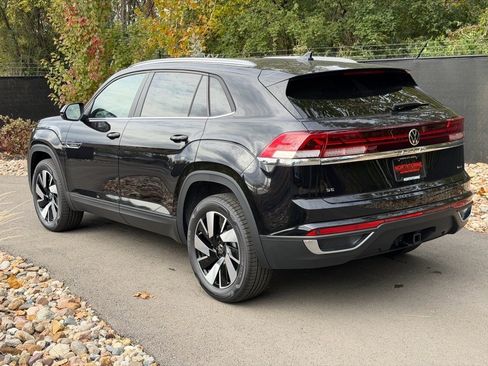 New 2026 Volkswagen Atlas Cross Sport SE AWD/4WD image 3