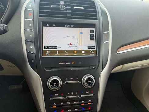 Used 2016 Lincoln MKC Reserve w/ Lincoln MKC Climate Package image 39