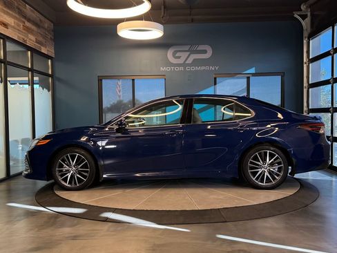 Used 2023 Toyota Camry XLE w/ Cold Weather Package FWD image 6