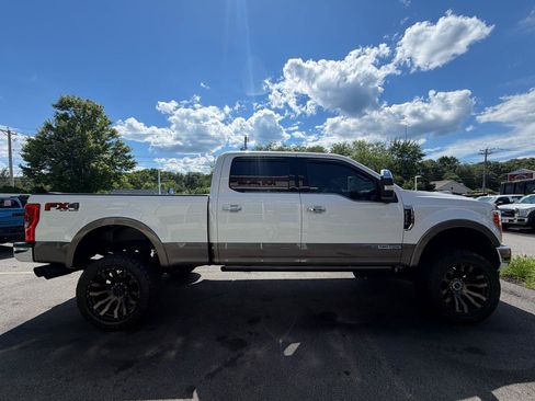 Used 2019 Ford F350 King Ranch w/ King Ranch Ultimate Package AWD/4WD image 6