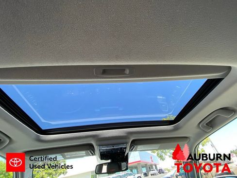 Certified 2024 Toyota 4Runner TRD Off-Road Premium w/ Moonroof Package AWD/4WD image 32