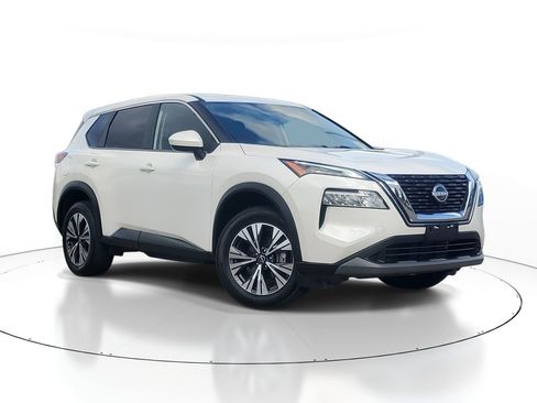 Used 2023 Nissan Rogue SV image 1