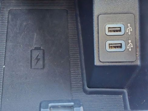 Used 2020 Ford Edge Titanium w/ Equipment Group 301A image 9