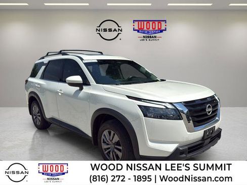 Used 2023 Nissan Pathfinder SV w/ SV Premium Package AWD/4WD image 1