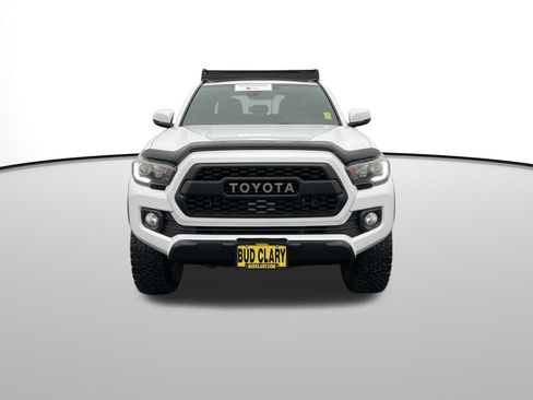 Certified 2022 Toyota Tacoma TRD Off-Road image 12