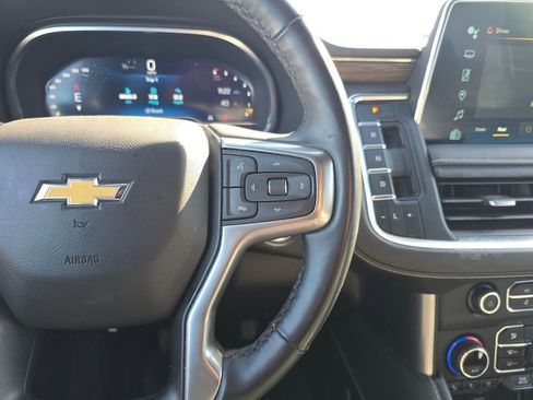 Used 2023 Chevrolet Suburban Premier image 16