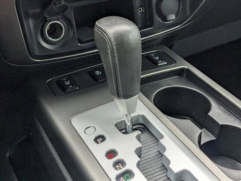 Used 2010 Nissan Armada Platinum w/ Captain Seat Pkg image 4