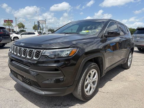 Used 2024 Jeep Compass Sport AWD/4WD image 7