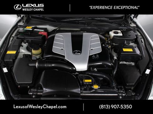 Used 2004 Lexus SC 430 Convertible RWD image 11