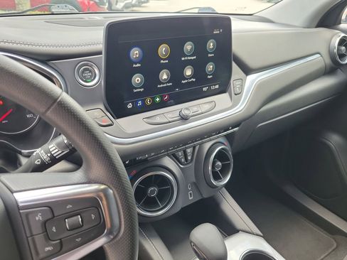 Used 2025 Chevrolet Blazer LT FWD image 22