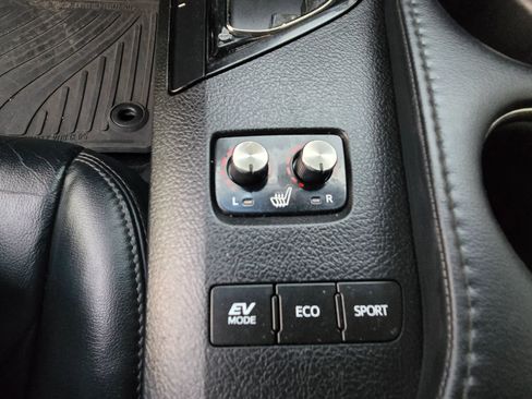 Used 2013 Toyota Avalon XLE Premium image 45