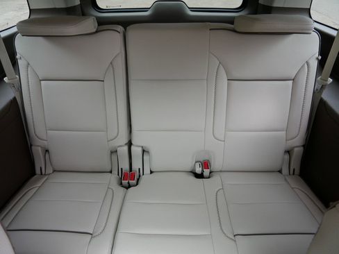 Used 2022 GMC Yukon XL Denali AWD/4WD image 15