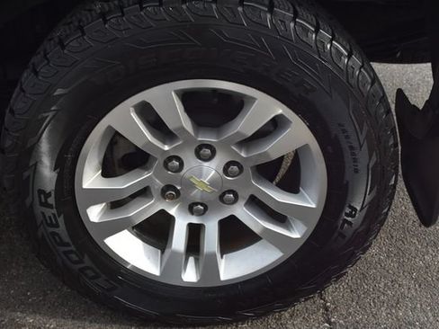 Used 2018 Chevrolet Silverado 1500 LT w/ All Star Edition AWD/4WD image 47