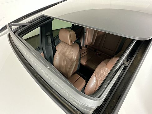 Used 2020 BMW X5 M50i w/ Executive Package image 22