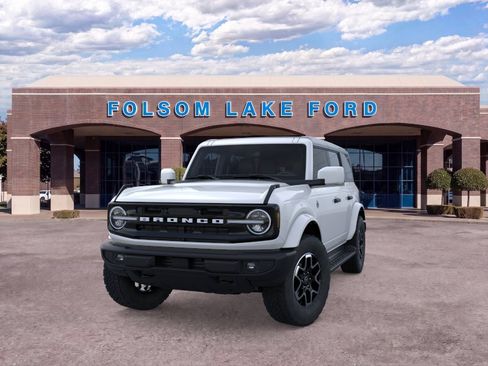 New 2026 Ford Bronco Outer Banks AWD/4WD image 2