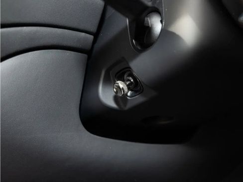 Certified 2025 Bentley Bentayga AWD/4WD image 44