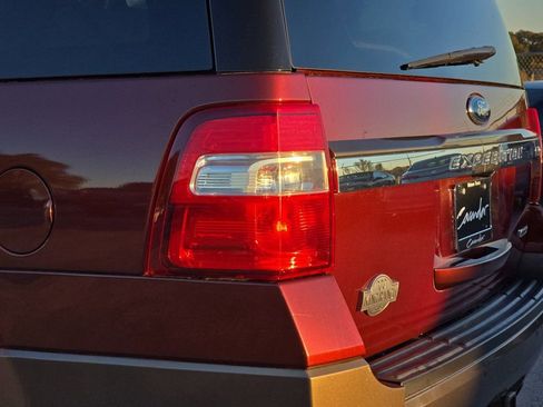 Used 2015 Ford Expedition EL King Ranch image 32