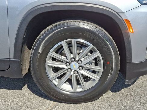 Used 2023 Chevrolet Traverse LT AWD/4WD image 8