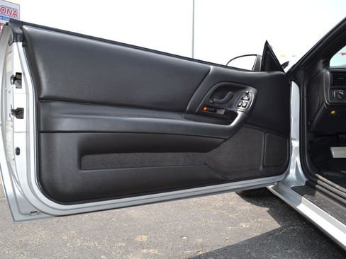 Used 2002 Chevrolet Camaro Z28 w/ SS Performance/Appearance Pkg RWD image 25