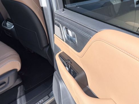Used 2025 INFINITI QX80 Sensory AWD/4WD image 47