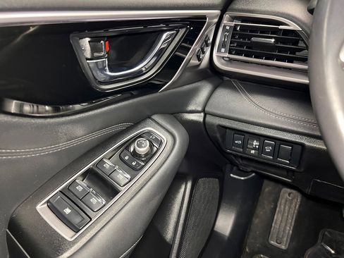 Used 2025 Subaru Outback Touring image 7