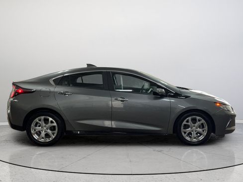 Used 2016 Chevrolet Volt Premier w/ Driver Confidence Package FWD image 6