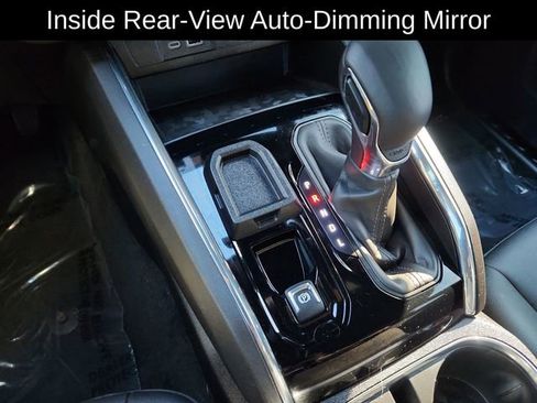 Used 2024 GMC Canyon Elevation w/ Elevation Premium Package RWD image 44