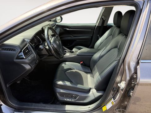Used 2023 Toyota Camry SE w/ Protection Package (Q2) (TMS) FWD image 9