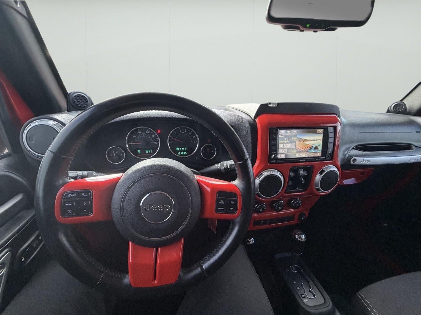 Used 2013 Jeep Wrangler Unlimited Sahara w/ Connectivity Group AWD/4WD image 11