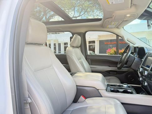 Used 2021 Ford Expedition Max XLT RWD image 18