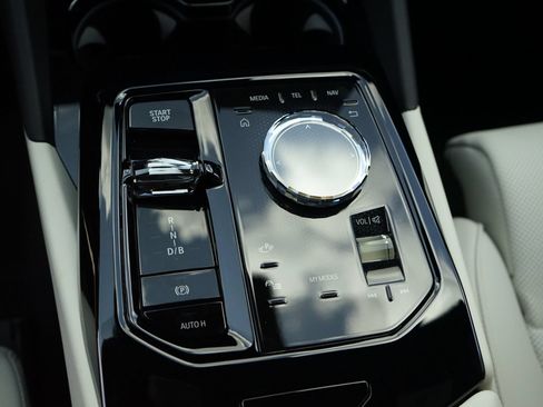 Used 2025 BMW i5 M60 AWD/4WD image 13