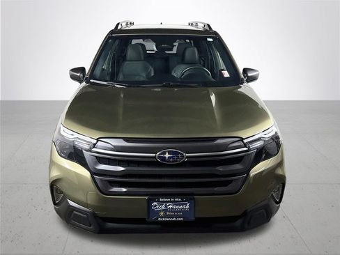 Used 2025 Subaru Forester Premium w/ Convenience Package #1 AWD/4WD image 3