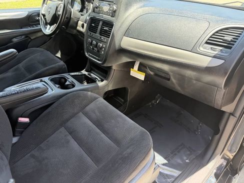 Used 2015 Dodge Grand Caravan SXT w/ Blacktop Package FWD image 26