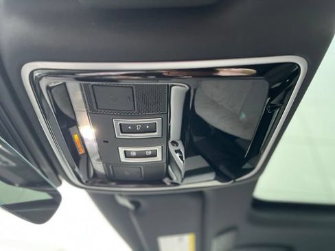 Used 2026 Land Rover Range Rover Velar Dynamic SE AWD/4WD image 19