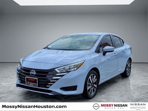 Certified 2025 Nissan Versa SV w/ Trunk Package FWD image 4