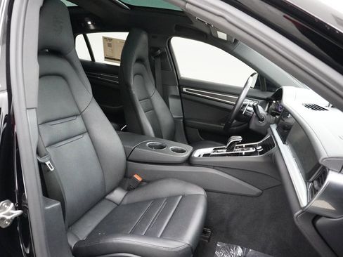 Used 2023 Porsche Panamera Platinum Edition image 17