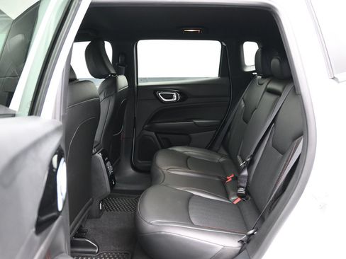 Used 2026 Jeep Compass Trailhawk AWD/4WD image 11