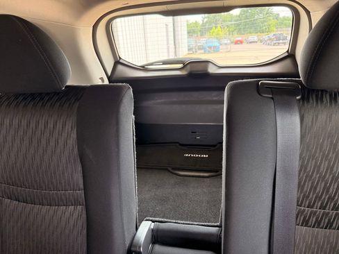 Used 2018 Nissan Rogue S FWD image 26