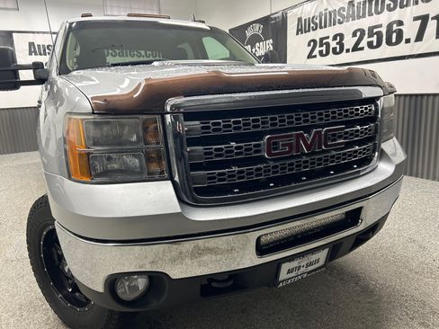 Used 2014 GMC Sierra 3500 SLE w/ SLE Preferred Package image 2
