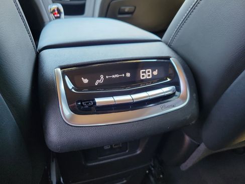 Certified 2023 Cadillac XT6 Premium Luxury AWD/4WD image 15