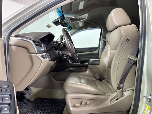 Used 2017 Chevrolet Tahoe LT w/ LT Signature Package image 5