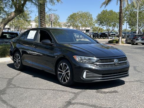 Certified 2024 Volkswagen Jetta Sport FWD image 6