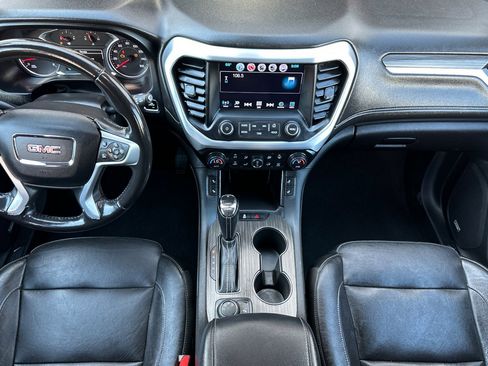 Used 2018 GMC Acadia SLT image 15