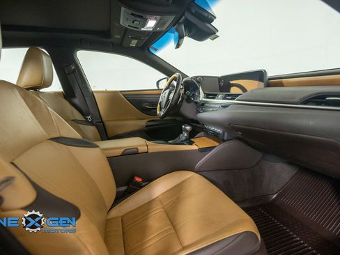 Used 2019 Lexus ES 350 w/ Accessory Package FWD image 40
