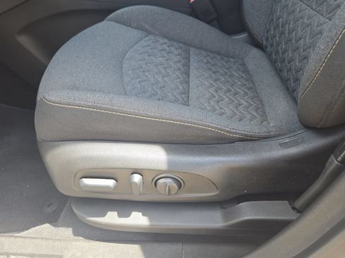 Used 2022 Chevrolet Equinox LT FWD image 25
